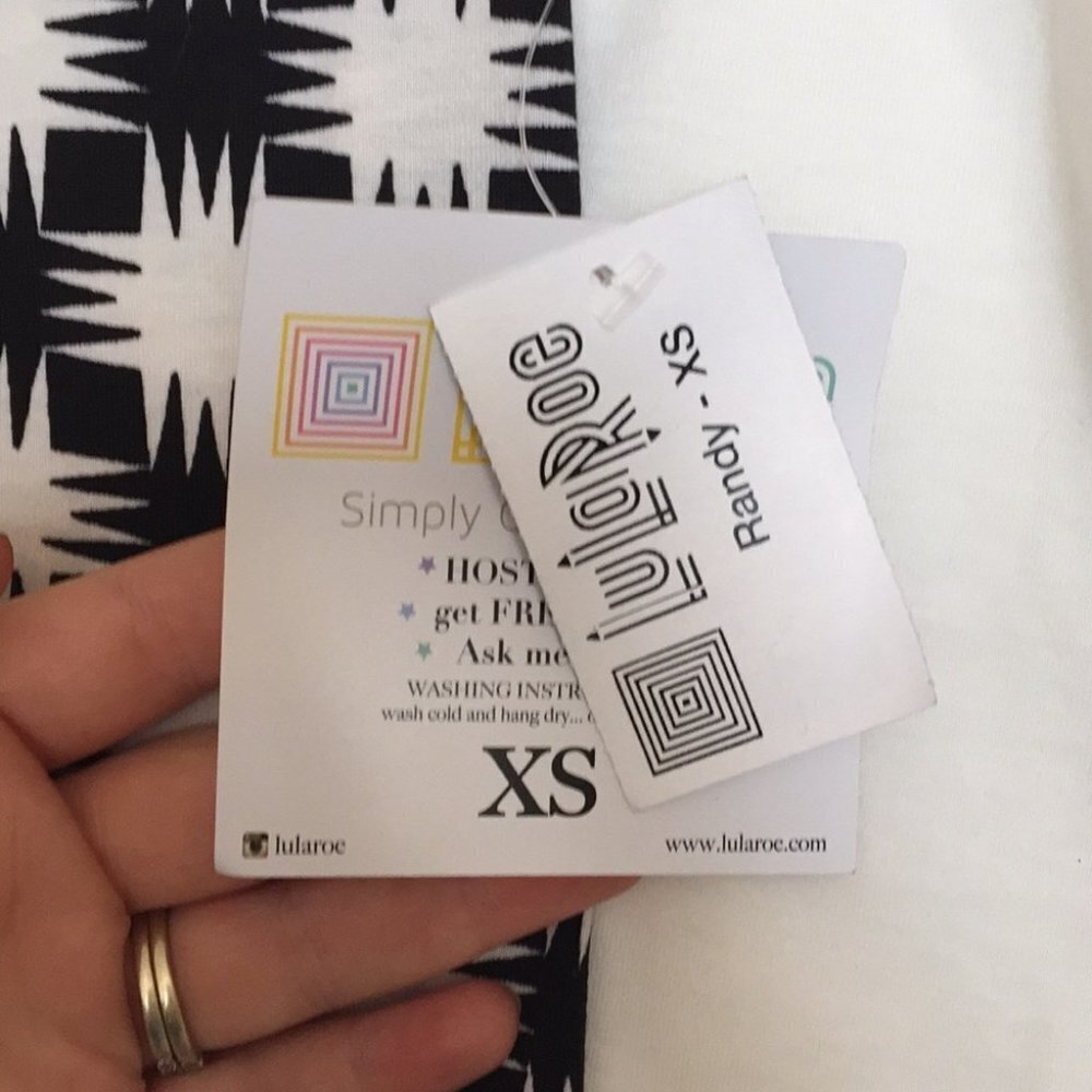 XS LuLaRoe Randy Tee‎ - Picture 3 of 4